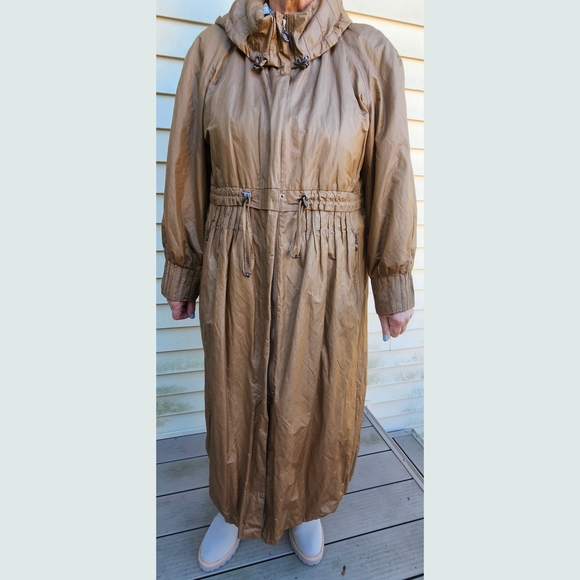 Creenstone Long Tan Raincoat Women’s Size 44 (US 14-16) – Like New - Picture 1 of 5